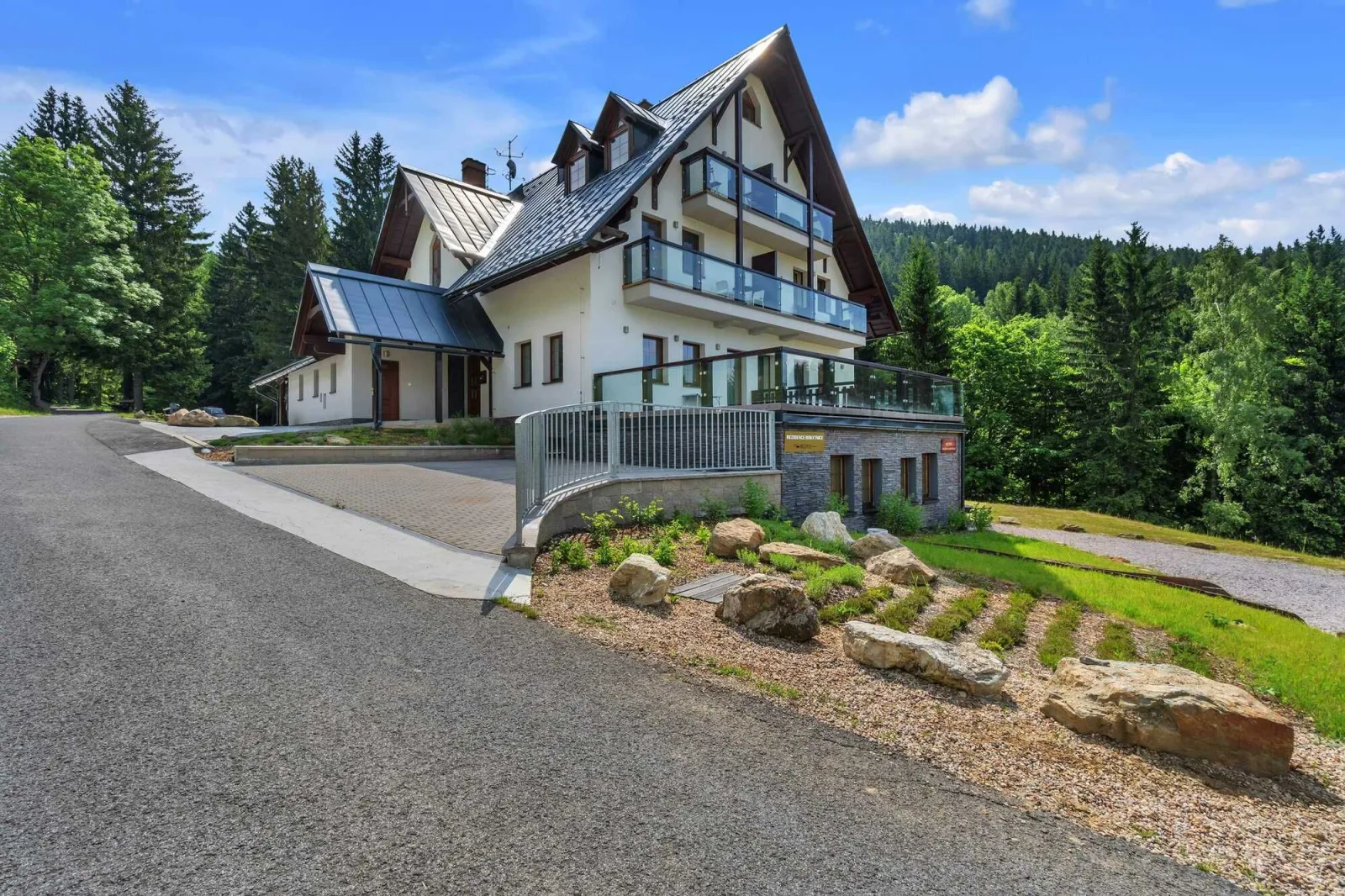 Rezidence Rokytnice — APARTMENT in Rokytno