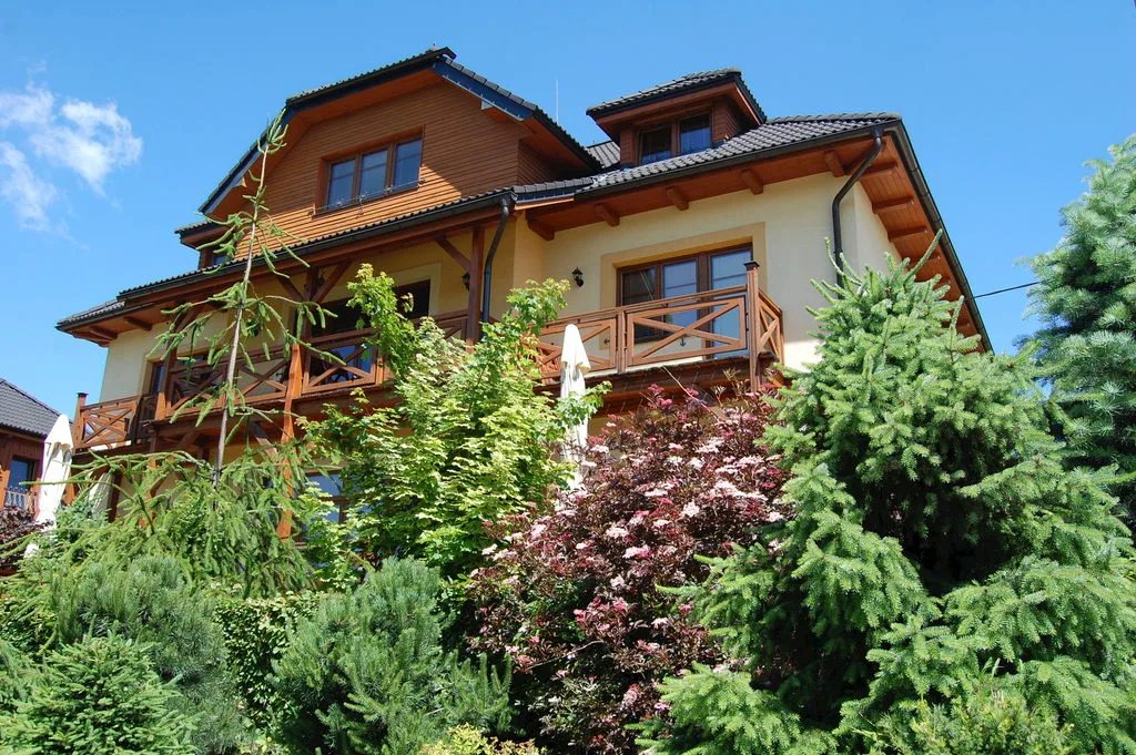 Apartmány Hážovský Dvůr — APARTMENT in Rožnov pod Radhoštěm