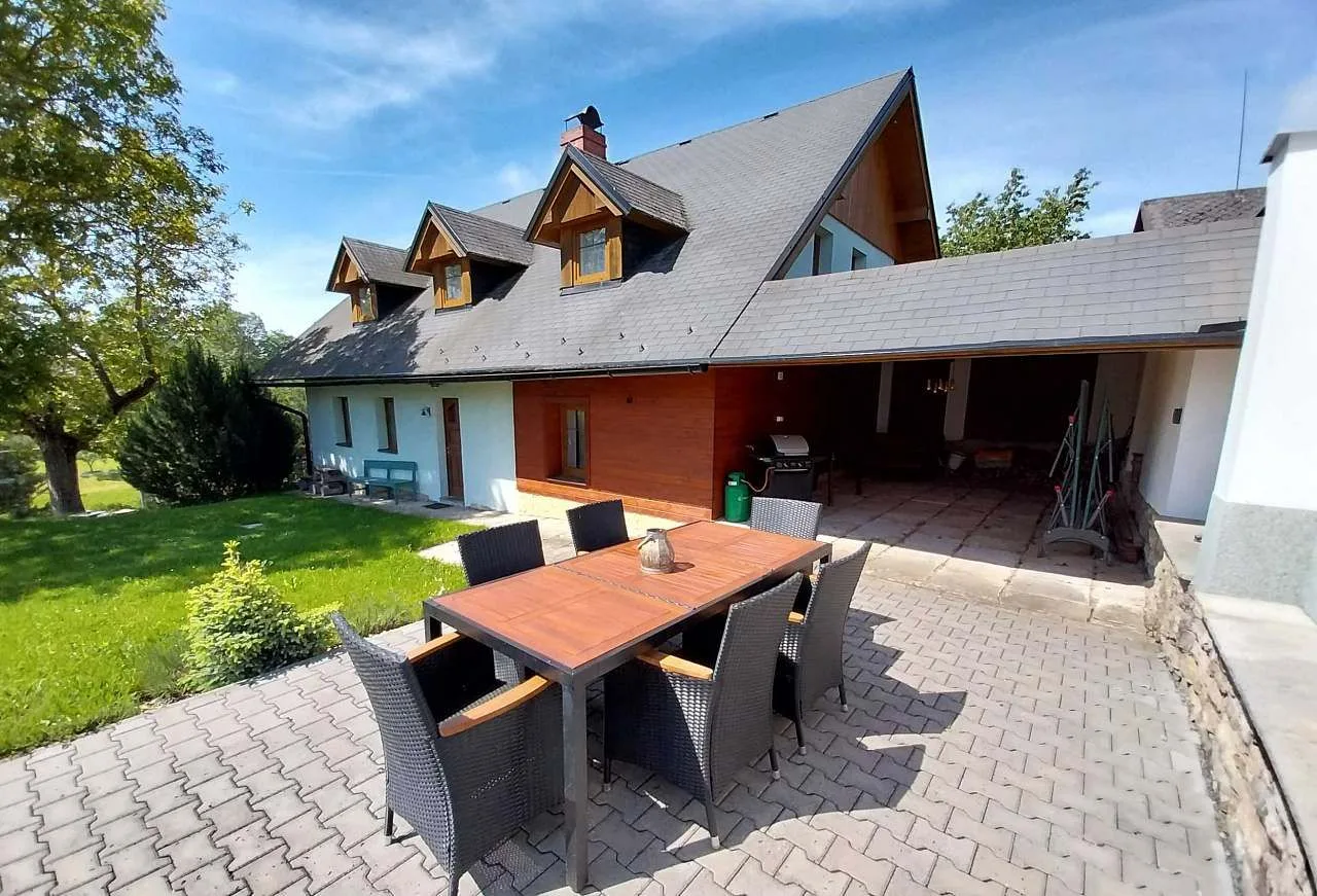 Chalupa Pod ořechem — CHALET in Slatina nad Úpou
