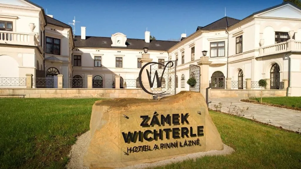Zámek Wichterle — photo 2