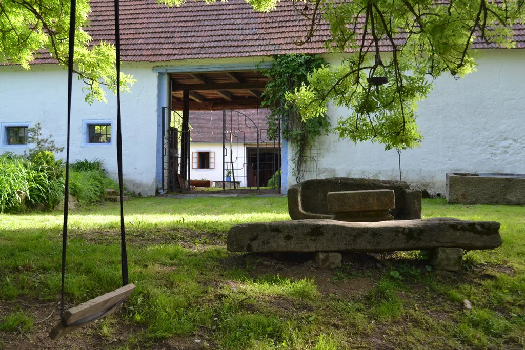 Chalupa U kamenného stolu — CHATA w Slavonice