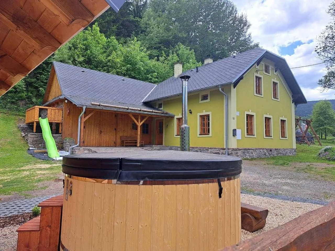 Chalupa pod Kralickým Sněžníkem — COTTAGE in Staré Město pod Sněžníkem