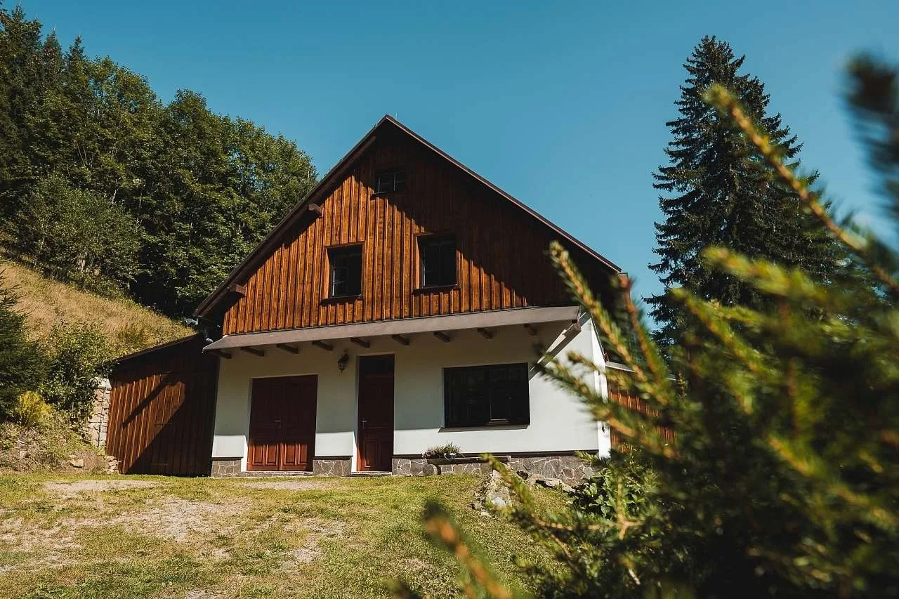 Chalupa Pod strání — COTTAGE in Stříbrnice