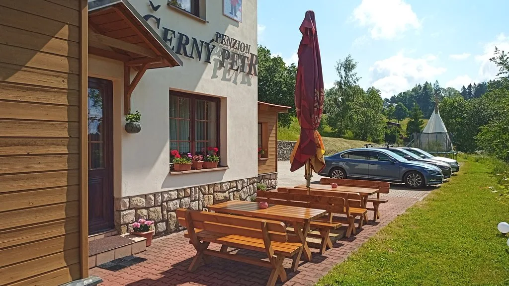 Penzion Černý Petr — GUESTHOUSE in Strážné