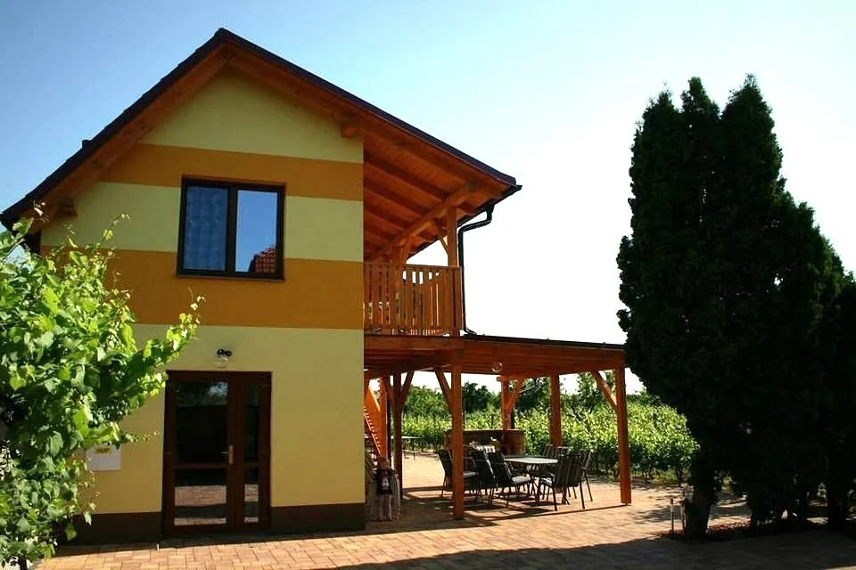 Penzion Pod Palavů — GUESTHOUSE in Šakvice