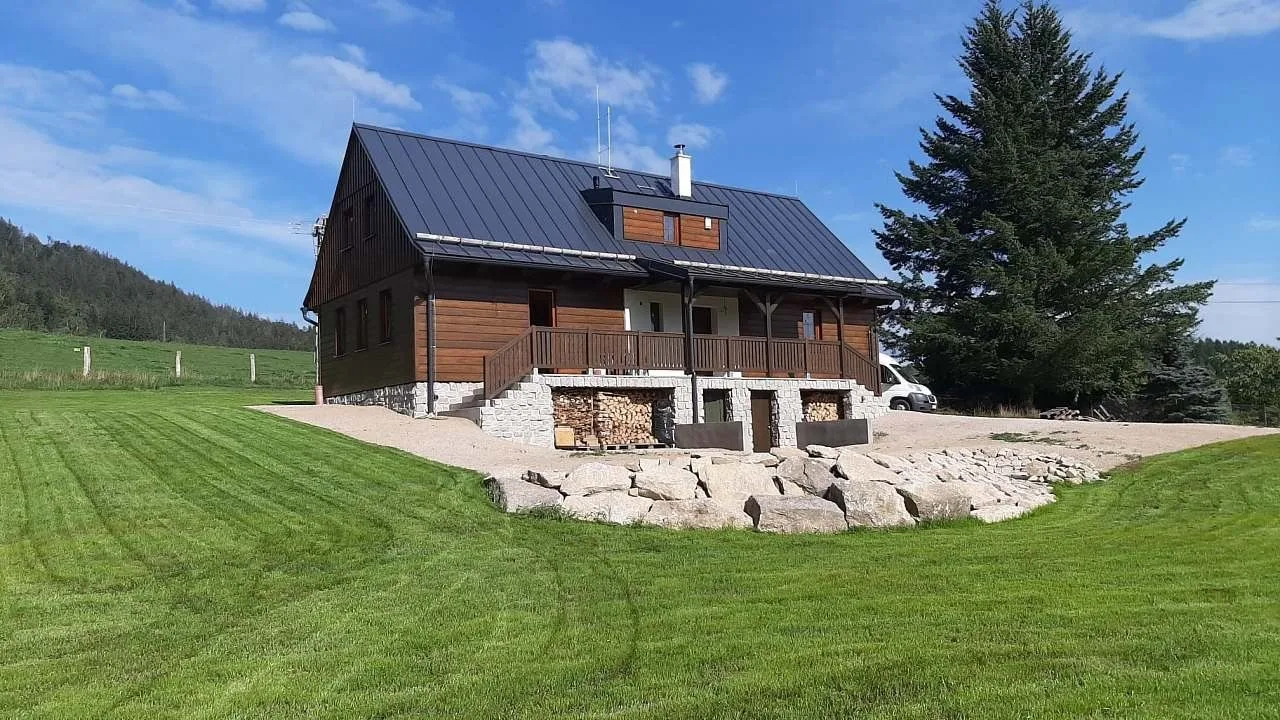 Dvojchalupa Slunečnice — COTTAGE in Tanvald