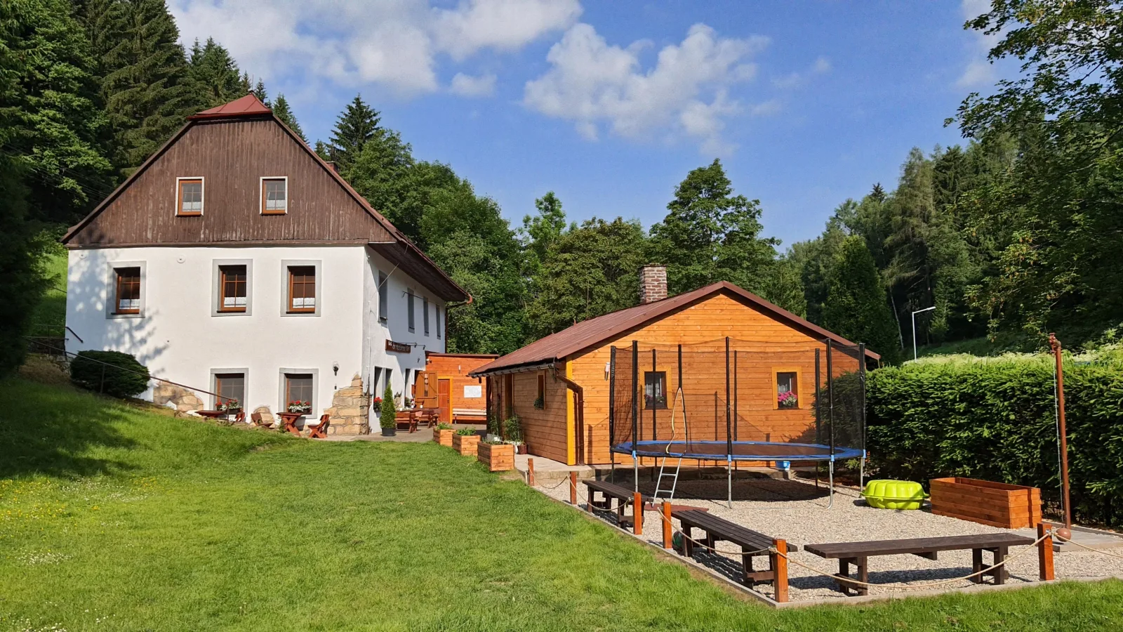 Penzion Čtyřlístek — GUESTHOUSE in Teplice nad Metují