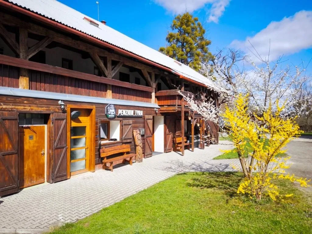 Penzion Tyra — GUESTHOUSE in Třinec