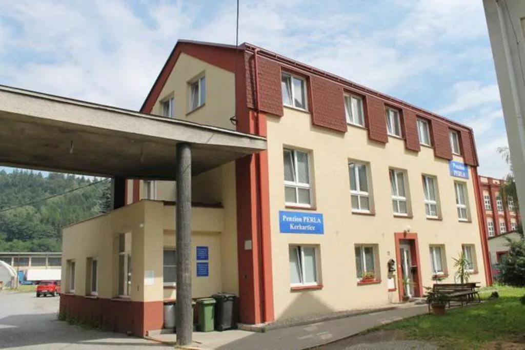 Ubytovna a Penzion Perla — GUESTHOUSE in Ústí nad Orlicí
