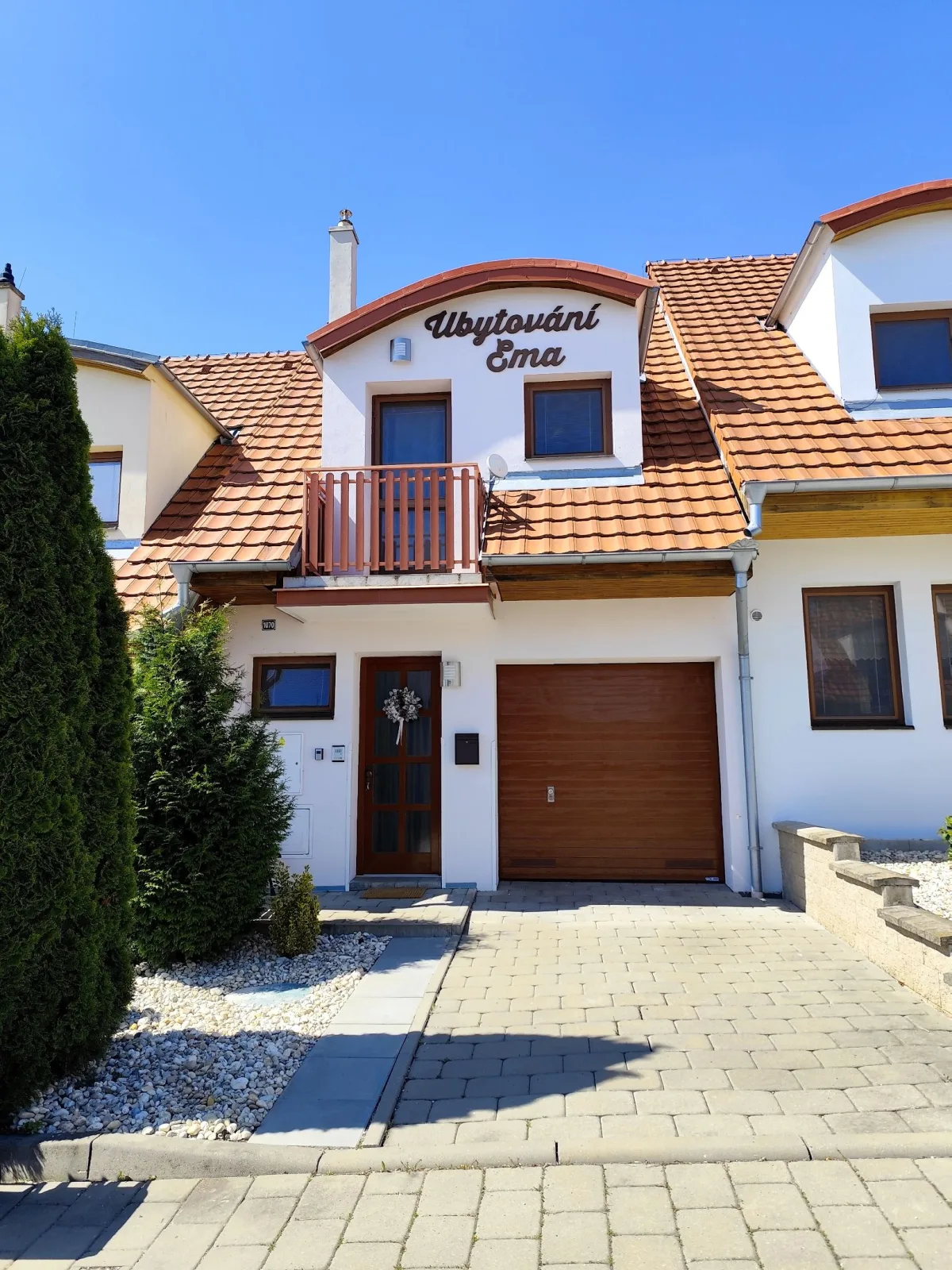 Ubytování Ema — APARTMENT in Valtice