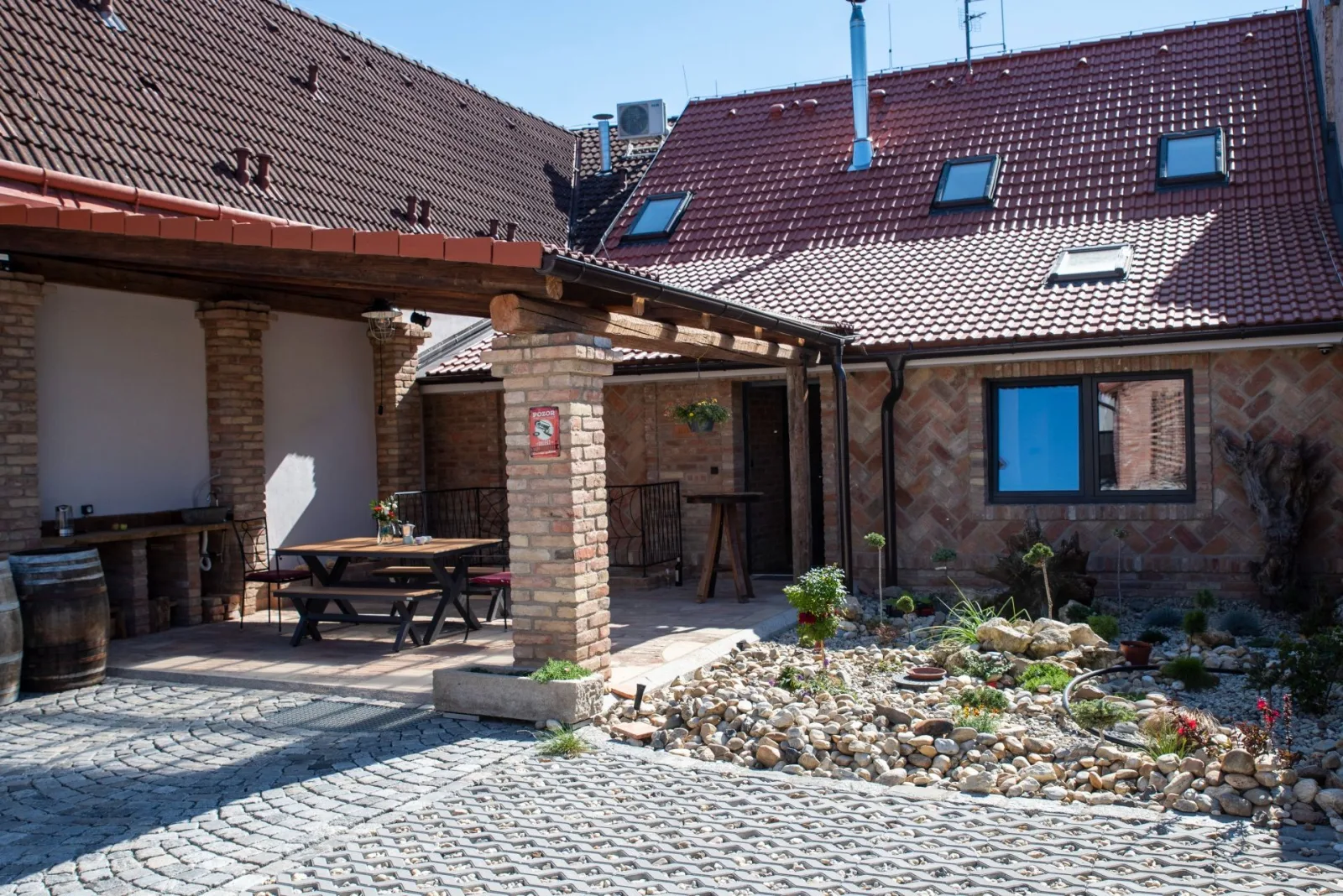 Ecitlav — APARTMENT in Valtice