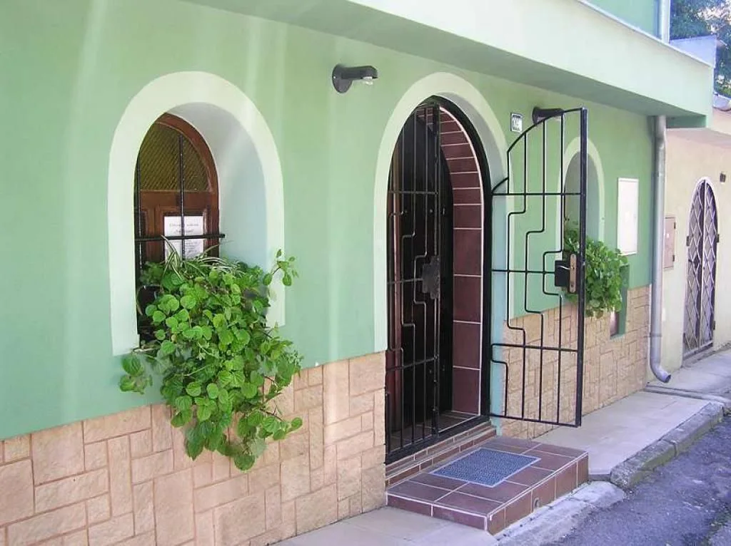 Ubytování Nad sklepem — APARTMENT in Valtice