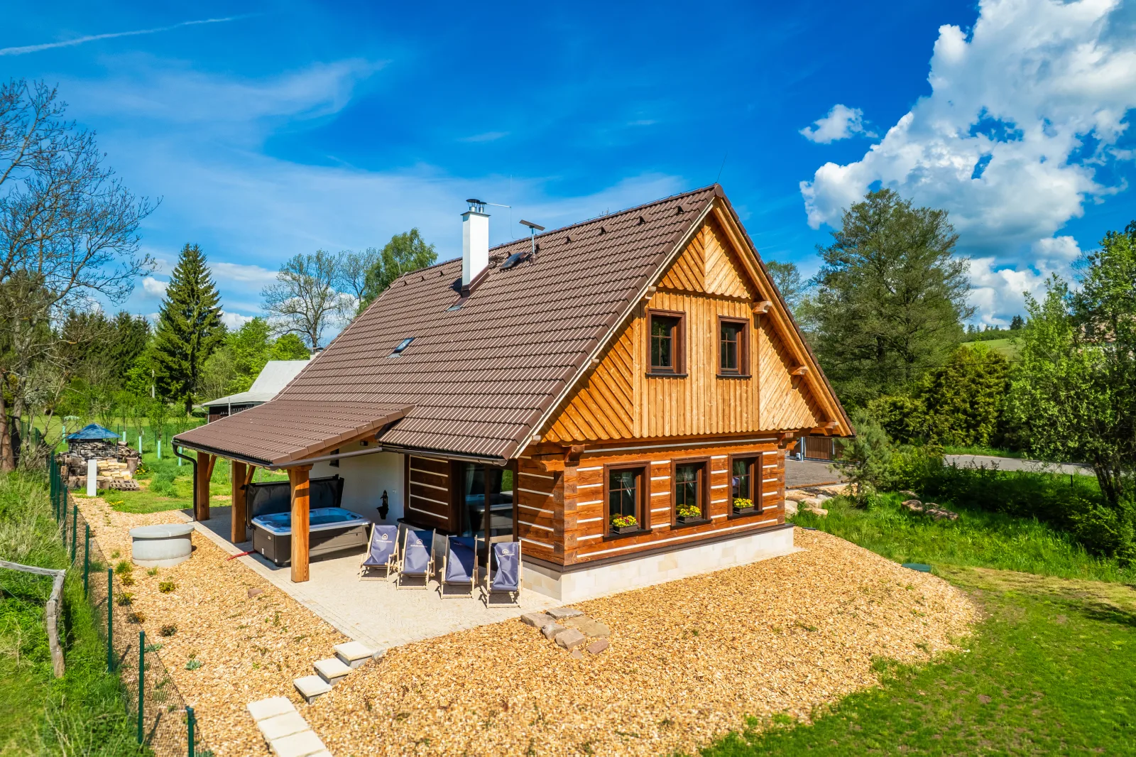 Roubenka u Melouna — NYARALÓ itt: Vernéřovice
