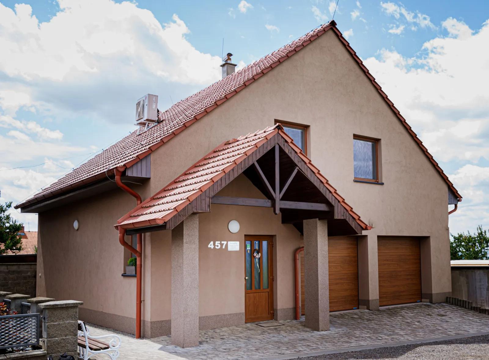 Penzion Za Humny — GUESTHOUSE in Vrbice