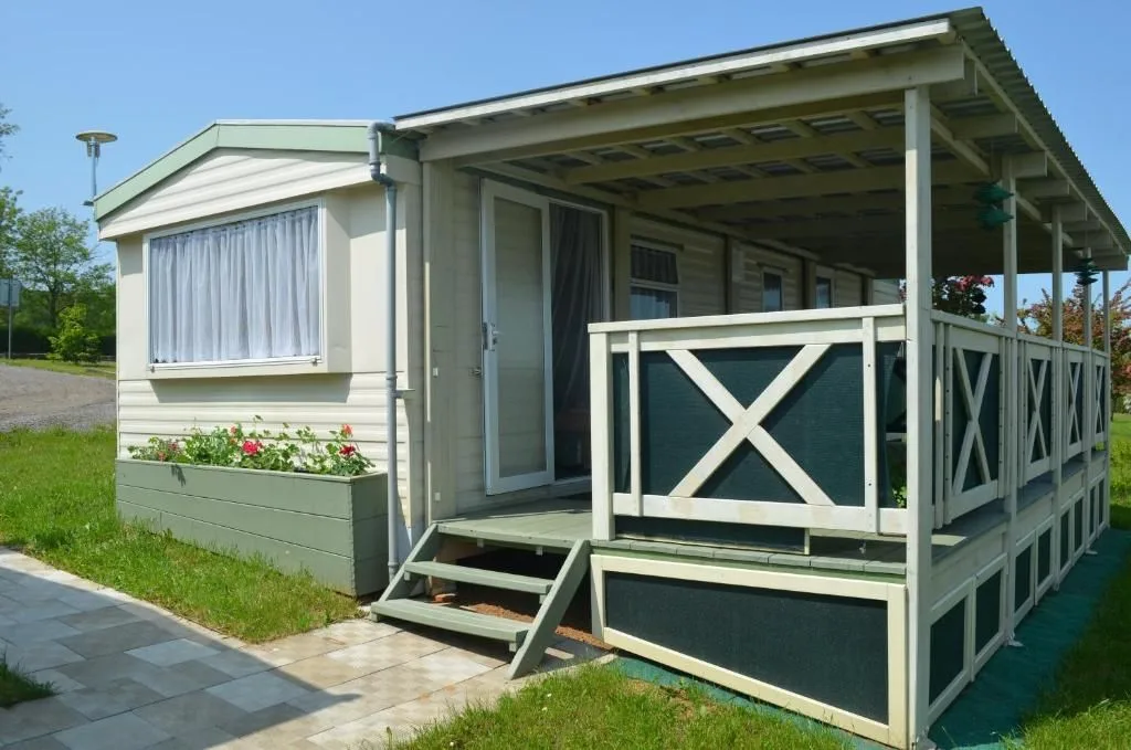 Mobilní domy 16 a 17 — CABIN in Výrovice